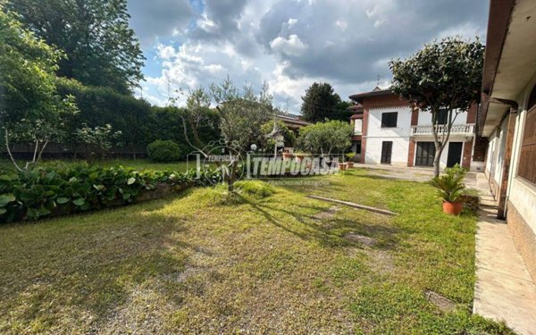 appartamento in vendita a Lomazzo