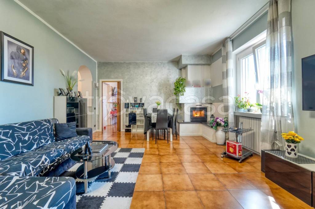 appartamento in vendita a Lomazzo