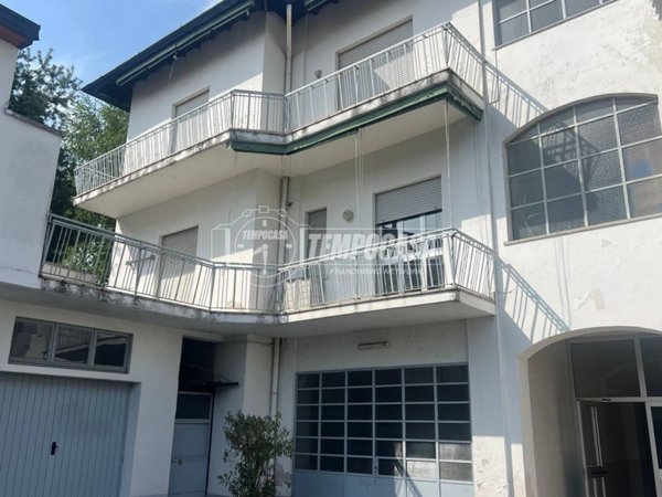 appartamento in vendita a Lomazzo