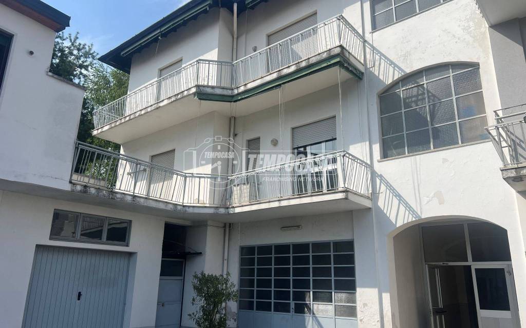 casa indipendente in vendita a Lomazzo