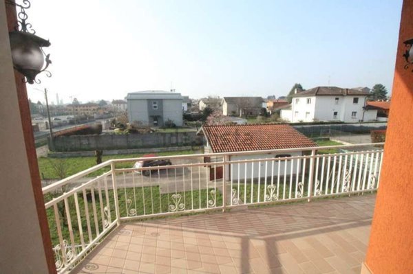 appartamento in vendita a Lomazzo