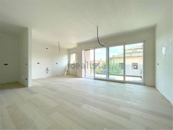 appartamento in vendita a Lomazzo