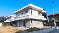 casa indipendente in vendita a Lomazzo