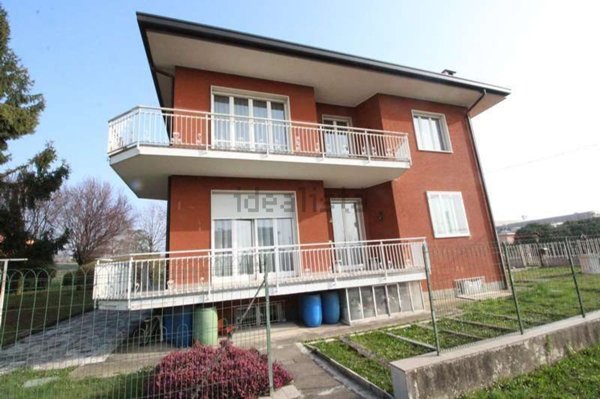 casa indipendente in vendita a Lomazzo