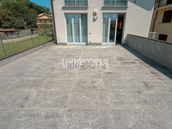 appartamento in vendita a Lomazzo