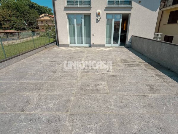 appartamento in vendita a Lomazzo