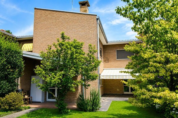 casa indipendente in vendita a Lomazzo