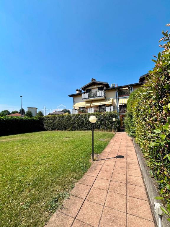 appartamento in vendita a Lomazzo