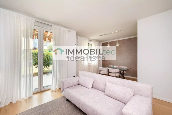 casa indipendente in vendita a Lomazzo