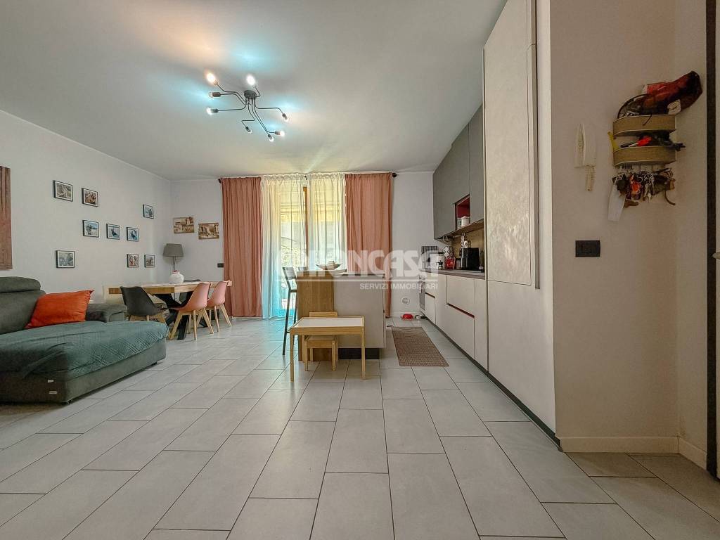 appartamento in vendita a Lomazzo