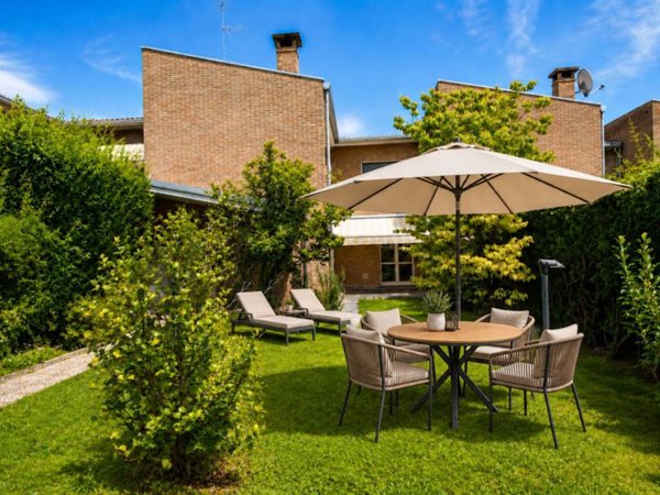 casa indipendente in vendita a Lomazzo