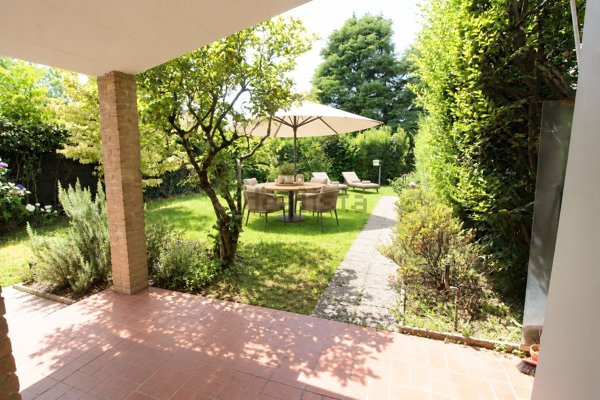 casa indipendente in vendita a Lomazzo