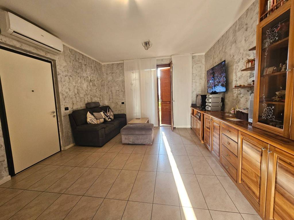 appartamento in vendita a Lomazzo