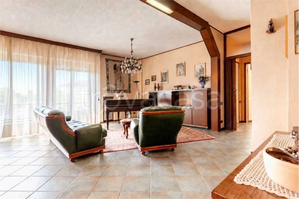 appartamento in vendita a Lomazzo