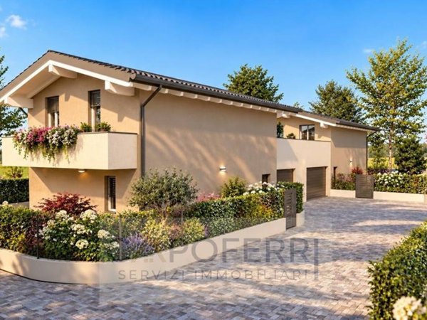 casa indipendente in vendita a Lomazzo