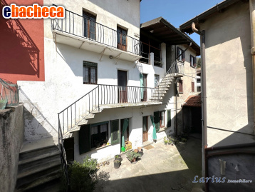 casa indipendente in vendita a Longone al Segrino