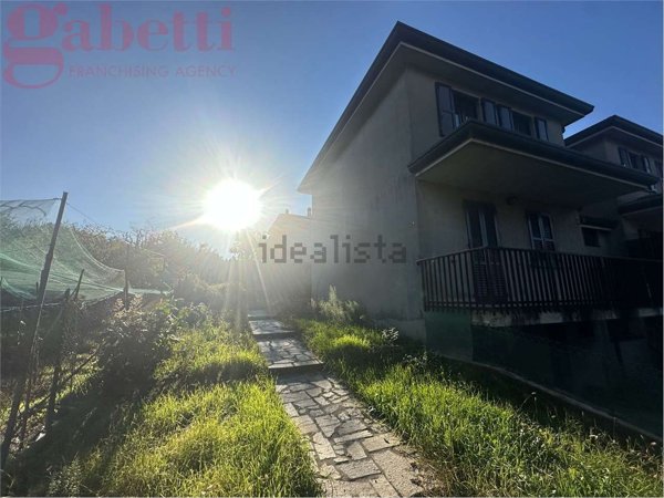 casa indipendente in vendita a Longone al Segrino