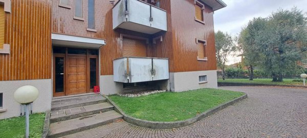 appartamento in vendita a Longone al Segrino
