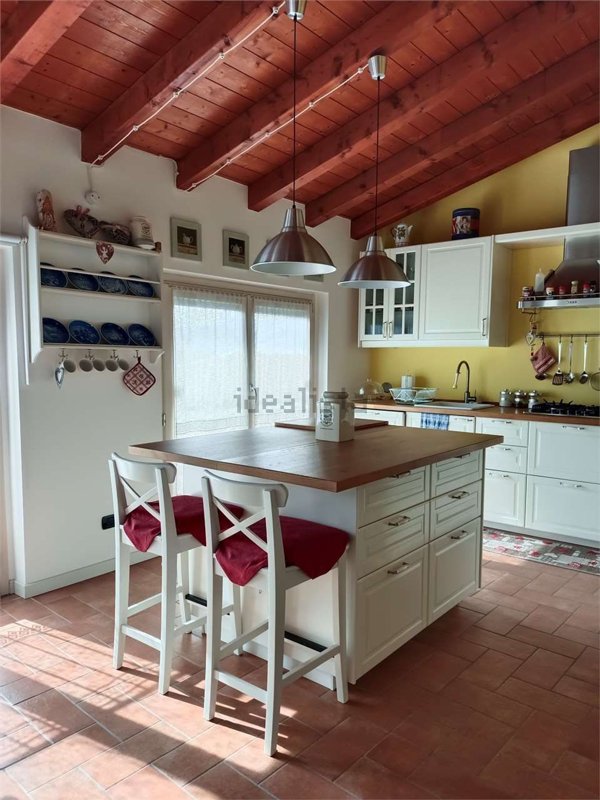 appartamento in vendita a Longone al Segrino
