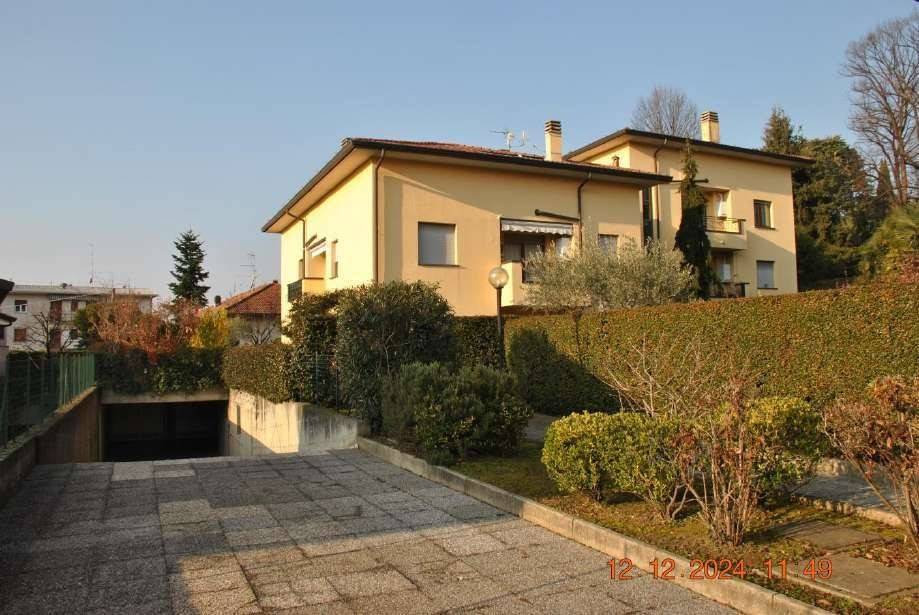 appartamento in vendita a Longone al Segrino