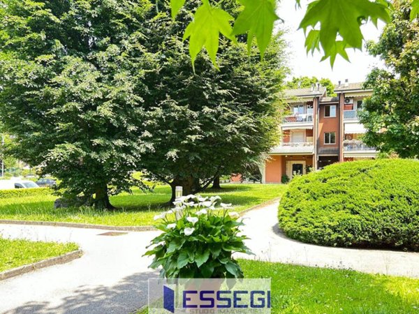 appartamento in vendita a Longone al Segrino