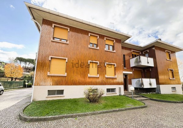 appartamento in vendita a Longone al Segrino