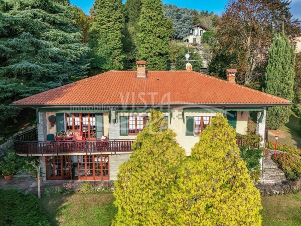 casa indipendente in vendita a Longone al Segrino