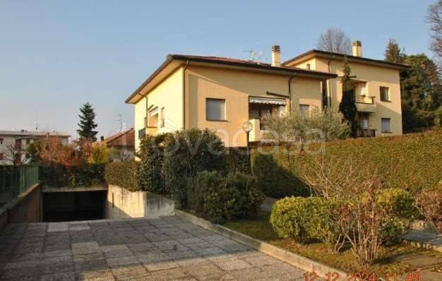 appartamento in vendita a Longone al Segrino