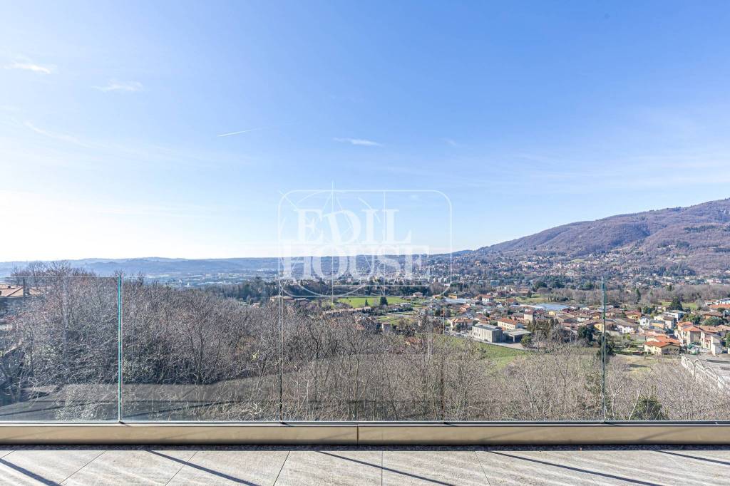 appartamento in vendita a Longone al Segrino