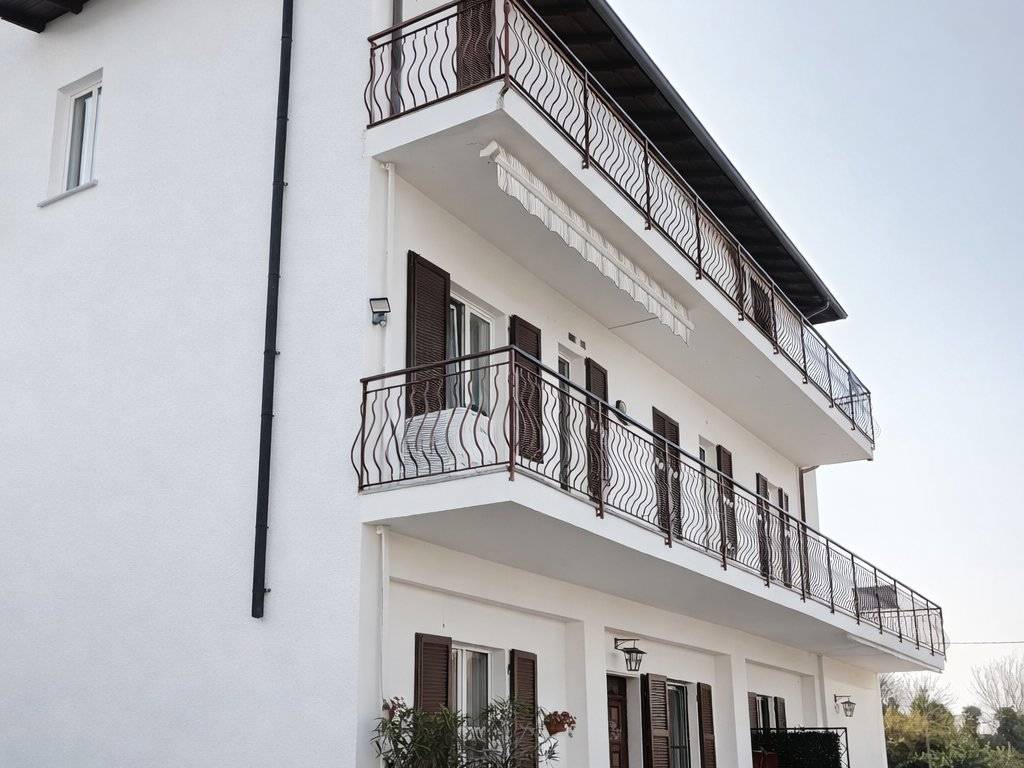 appartamento in vendita a Longone al Segrino