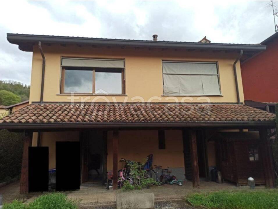 appartamento in vendita a Longone al Segrino