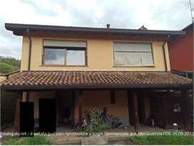 casa indipendente in vendita a Longone al Segrino