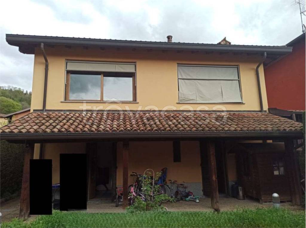 appartamento in vendita a Longone al Segrino