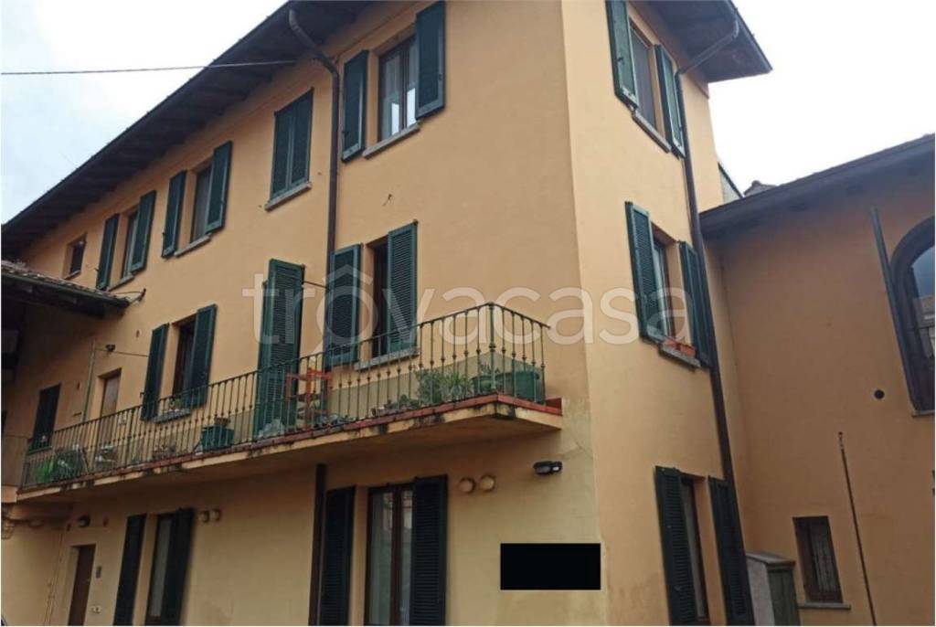 appartamento in vendita a Longone al Segrino