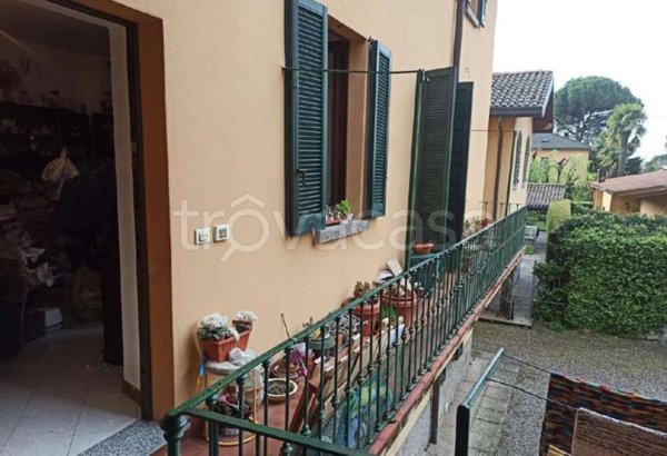 appartamento in vendita a Longone al Segrino