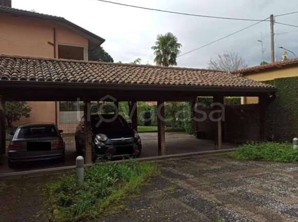appartamento in vendita a Longone al Segrino