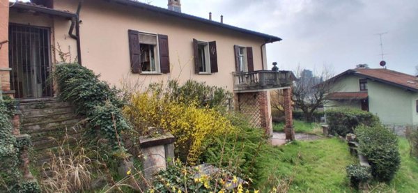 appartamento in vendita a Longone al Segrino
