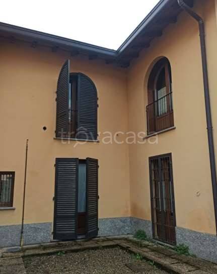 casa indipendente in vendita a Longone al Segrino in zona Morchiuso