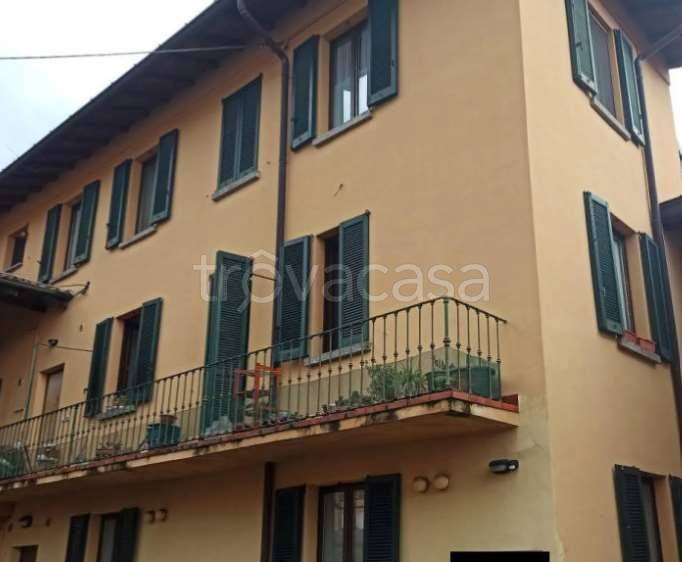 appartamento in vendita a Longone al Segrino in zona Morchiuso