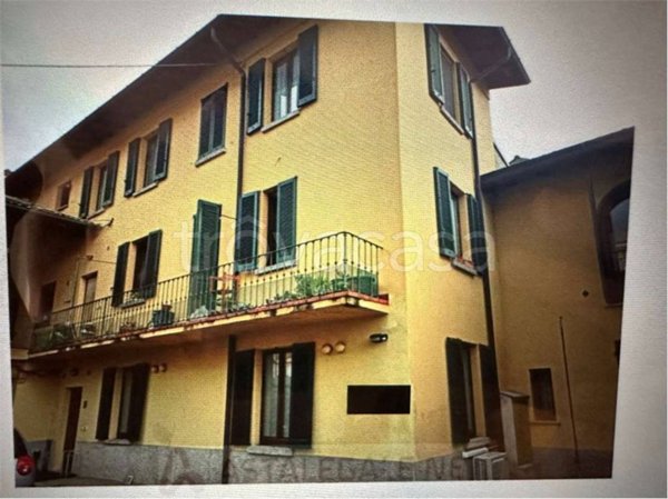 appartamento in vendita a Longone al Segrino in zona Morchiuso