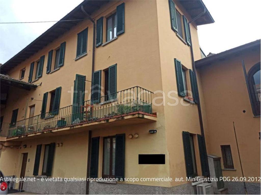 appartamento in vendita a Longone al Segrino in zona Morchiuso