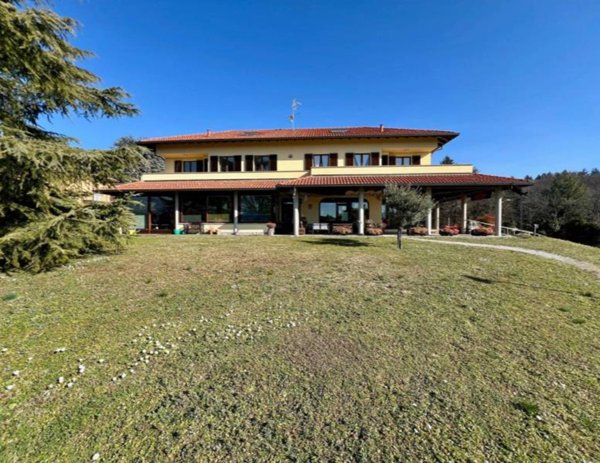 casa indipendente in vendita a Longone al Segrino in zona Morchiuso