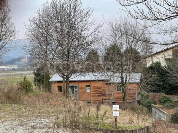 negozio in vendita a Luisago