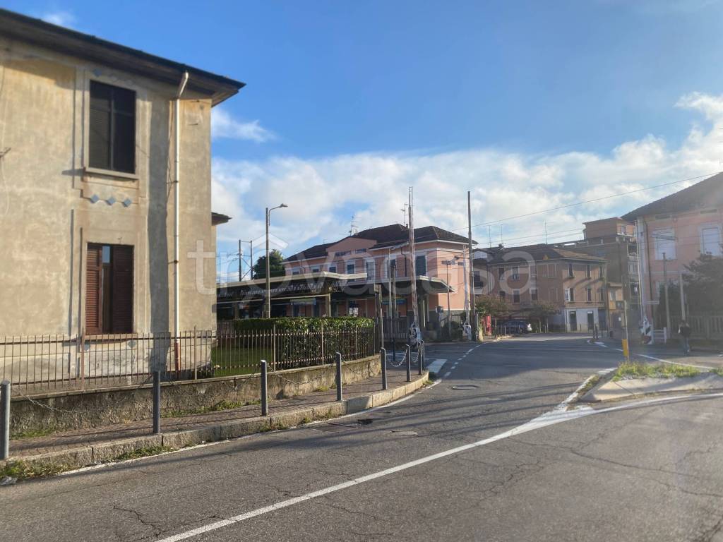 appartamento in vendita a Luisago