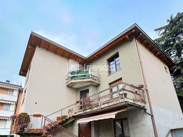 appartamento in vendita a Luisago