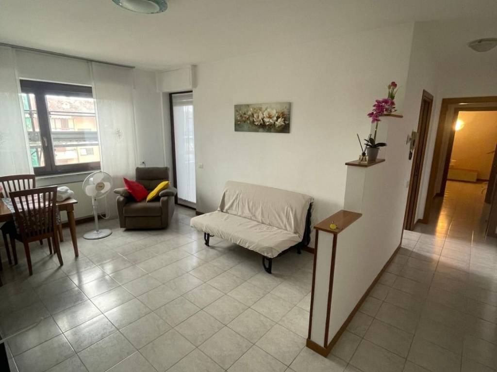 appartamento in vendita a Luisago