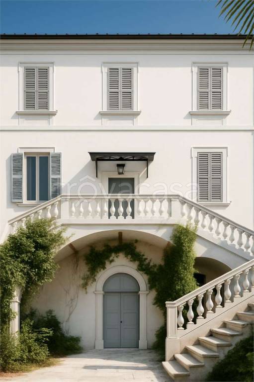 appartamento in vendita a Luisago