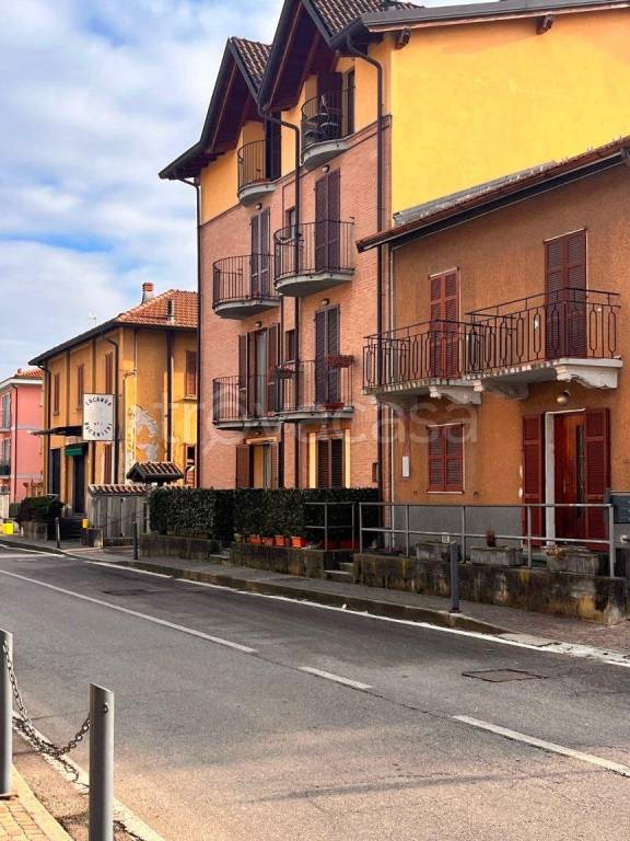 appartamento in vendita a Luisago in zona Portichetto