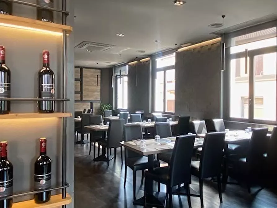 locale commerciale in vendita a Luisago