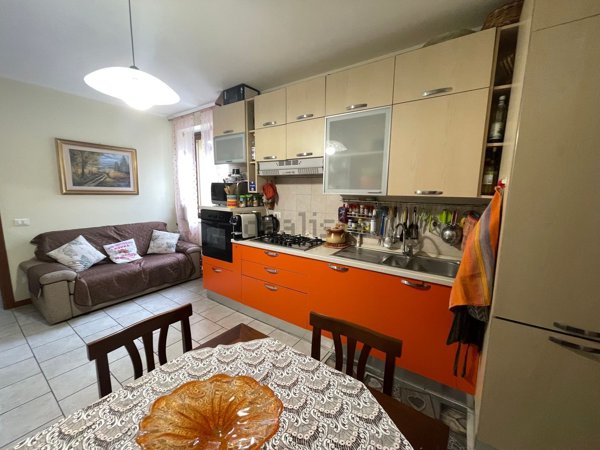appartamento in vendita a Luisago in zona Portichetto